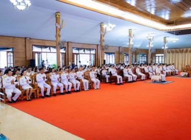 ร่วมพิธีเจริญพระพุทธมนต์และทำบุญตักบาตรถวายพระกุศล ... พารามิเตอร์รูปภาพ 6