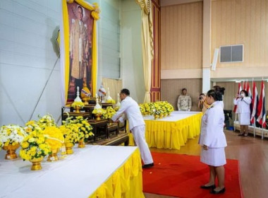 ร่วมพิธีวางพานพุ่มดอกไม้สดเนื่องในวันพระบิดาแห่งฝนหลวง ... พารามิเตอร์รูปภาพ 2