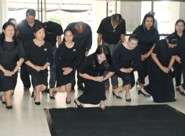 พิธีถวายความอาลัย สมเด็จพระนางเจ้าสิริกิติ์ พระบรมราชินีนาถ ... พารามิเตอร์รูปภาพ 2