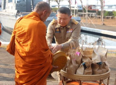 ร่วมพิธีตักบาตร พิธีบวงสรวง และพิธีเปิดงาน ... พารามิเตอร์รูปภาพ 1